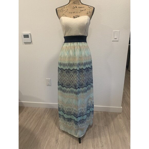 (F-164)Womens Strapless Maxi Dress  M Blue White Pattern Smocked Waist Summer - Picture 2 of 8